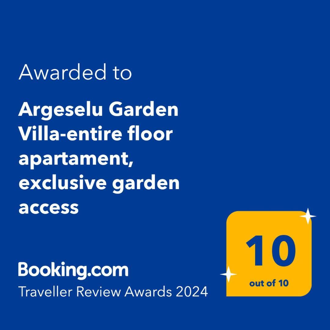 Argeselu Garden Villa-entire floor apartament, exclusive garden access Maracineni Buitenkant foto